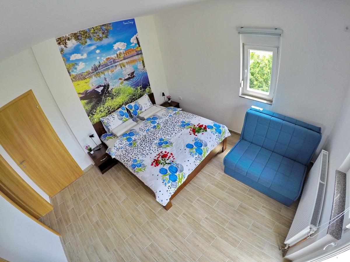 Apartments Pravica เทรบินเย ภายนอก รูปภาพ