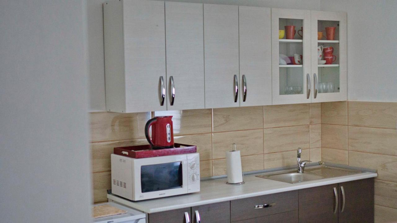 Apartments Pravica เทรบินเย ภายนอก รูปภาพ