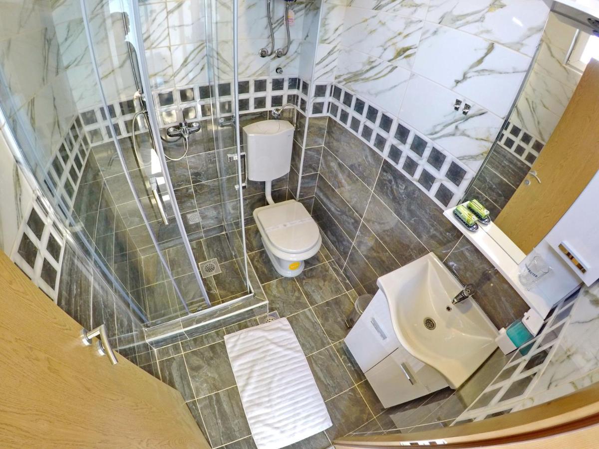 Apartments Pravica เทรบินเย ภายนอก รูปภาพ